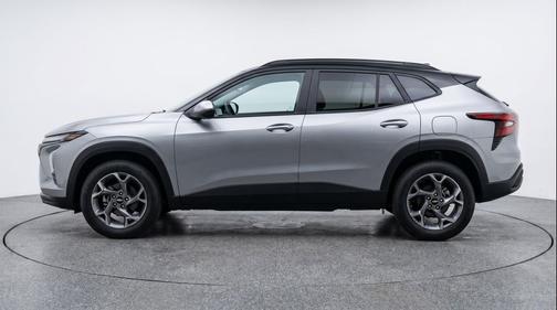 Sterling Gray Metallic 2025 Chevrolet Trax LT