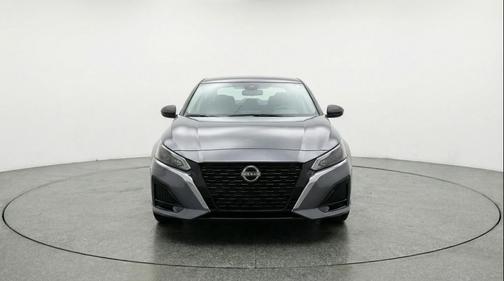 Gun Metallic 2025 Nissan Altima SV FWD
