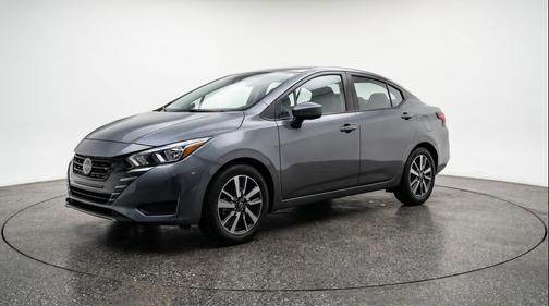 Gun Metallic 2025 Nissan Versa 1.6 SV