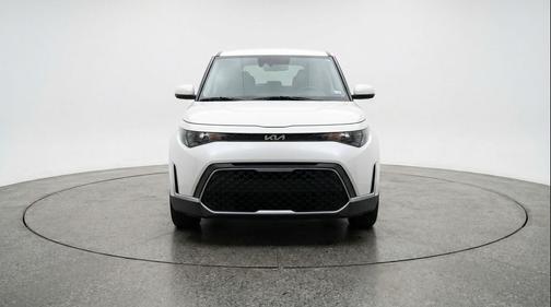Snow White Pearl 2025 Kia Soul LX