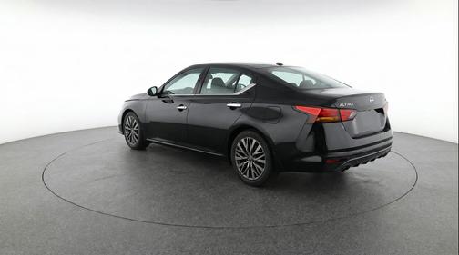 Super Black 2025 Nissan Altima SV FWD
