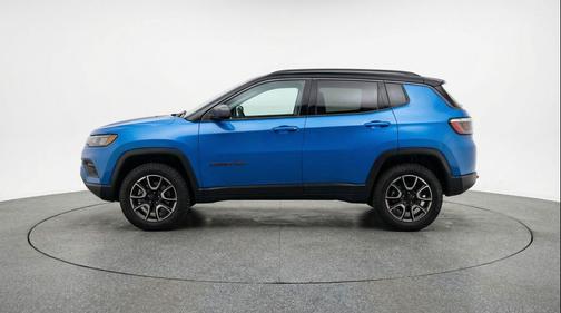 Hydro Blue Pearlcoat 2025 Jeep Compass Trailhawk