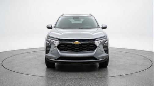 Sterling Gray Metallic 2025 Chevrolet Trax LT