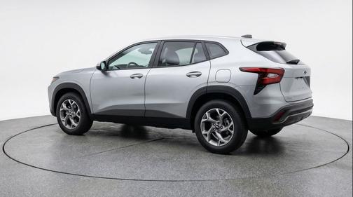 Sterling Gray Metallic 2025 Chevrolet Trax LT