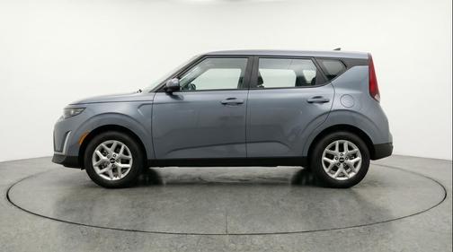 Gravity Gray 2025 Kia Soul LX