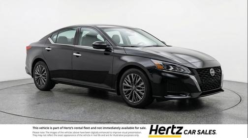 2025 Nissan Altima SV FWD