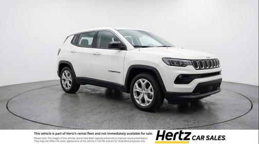 Bright White Clearcoat 2025 Jeep Compass Latitude