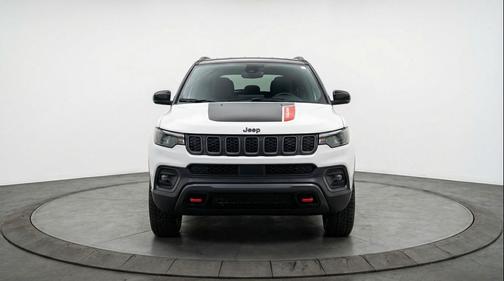 Bright White Clearcoat 2025 Jeep Compass Trailhawk