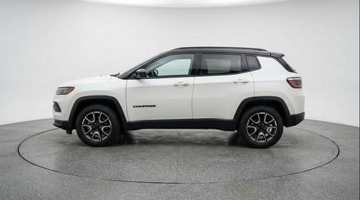 Bright White Clearcoat 2025 Jeep Compass Trailhawk