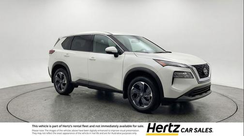 Everest White Pearl Tricoat 2025 Nissan Rogue SV