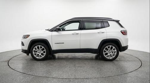 Bright White Clearcoat 2025 Jeep Compass Limited