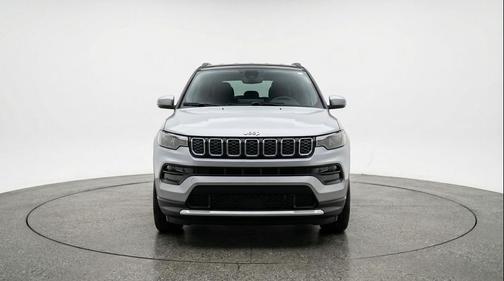 Silver Zynith Metallic Clearcoat 2025 Jeep Compass Limited