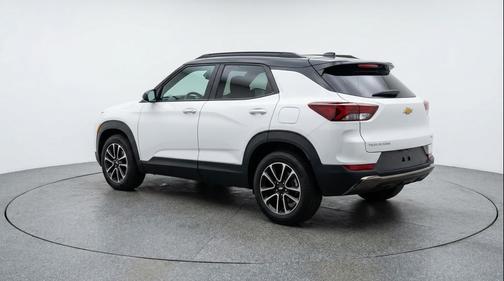 Summit White 2025 Chevrolet Trailblazer LT