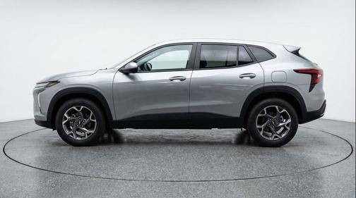 Sterling Gray Metallic 2025 Chevrolet Trax LT