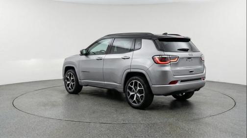 Silver Zynith Metallic Clearcoat 2025 Jeep Compass Limited