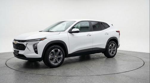Summit White 2025 Chevrolet Blazer 2LT