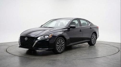 Super Black 2025 Nissan Altima SV FWD