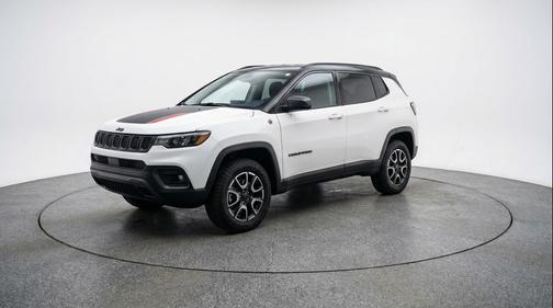 Bright White Clearcoat 2025 Jeep Compass Trailhawk