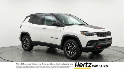 Bright White Clearcoat 2025 Jeep Compass Trailhawk