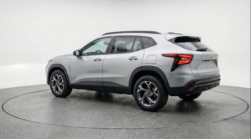Sterling Gray Metallic 2025 Chevrolet Trax LT