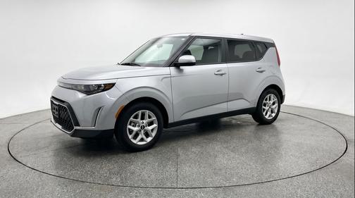 Steel Gray 2025 Kia Soul LX