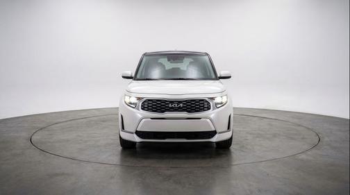 Snow White Pearl 2025 Kia Soul LX