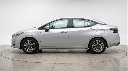 Brilliant Silver Metallic 2025 Nissan Versa 1.6 SV