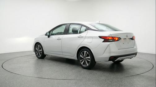 Brilliant Silver Metallic 2025 Nissan Versa 1.6 SV