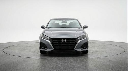 Gun Metallic 2025 Nissan Altima SV FWD