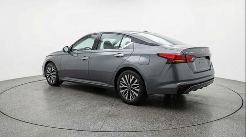 Gun Metallic 2025 Nissan Altima SV FWD