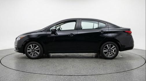 Super Black 2025 Nissan Versa 1.6 SV