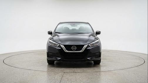 Super Black 2025 Nissan Versa 1.6 SV