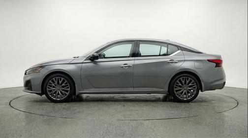 Gun Metallic 2025 Nissan Altima SV FWD