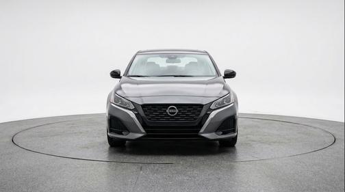 Gun Metallic 2025 Nissan Altima SV FWD