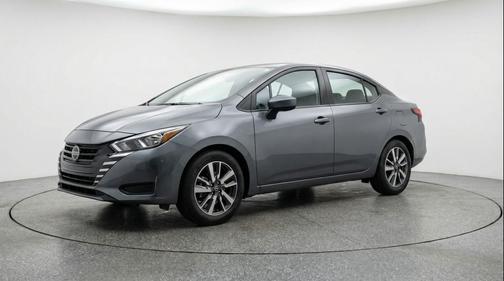 Gun Metallic 2025 Nissan Versa 1.6 SV