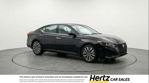 Super Black 2025 Nissan Altima SV FWD