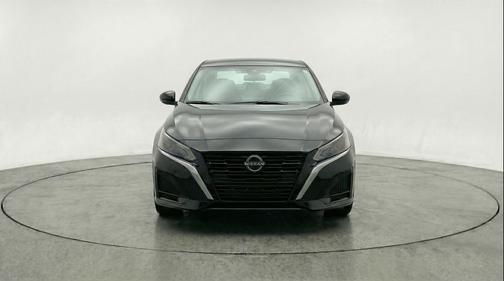 Super Black 2025 Nissan Altima SV FWD