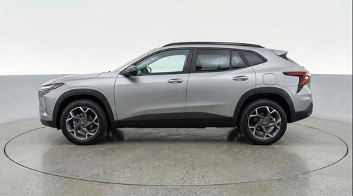 Sterling Gray Metallic 2025 Chevrolet Trax LT