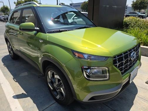 2022 Hyundai VENUE SEL
