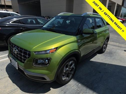 2022 Hyundai VENUE SEL