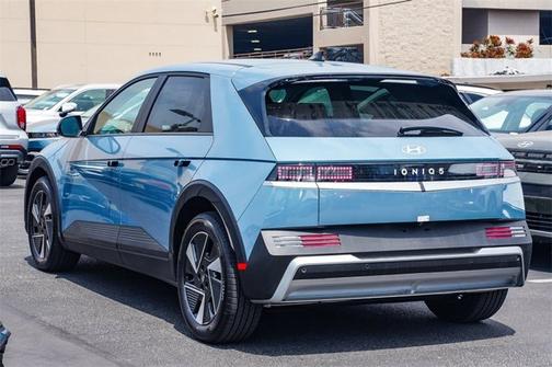 2025 Hyundai IONIQ 5 SE