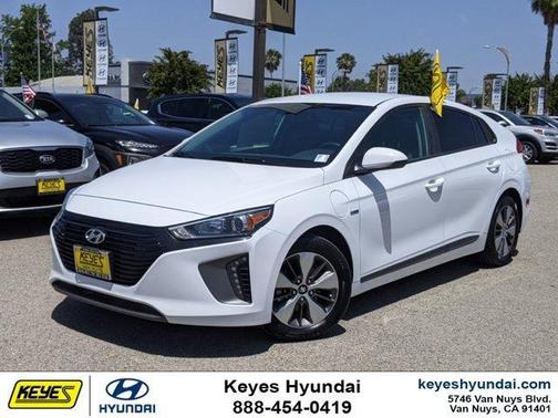 Photo 1 of 32 of 2019 Hyundai IONIQ Plug-In Hybrid