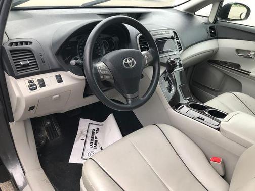 2012 Toyota Venza LE