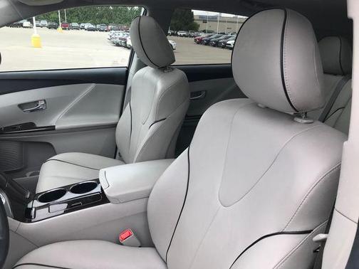 2012 Toyota Venza LE