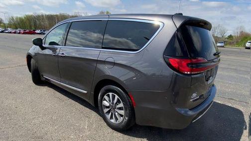 2023 Chrysler Pacifica Hybrid Limited
