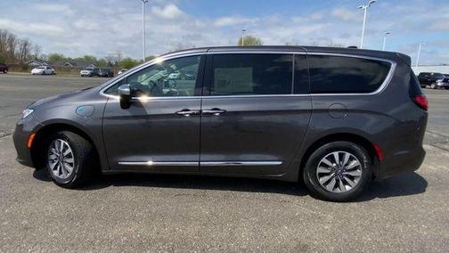2023 Chrysler Pacifica Hybrid Limited