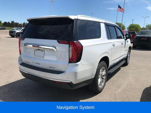 White Frost Tricoat 2022 GMC Yukon XL SLT