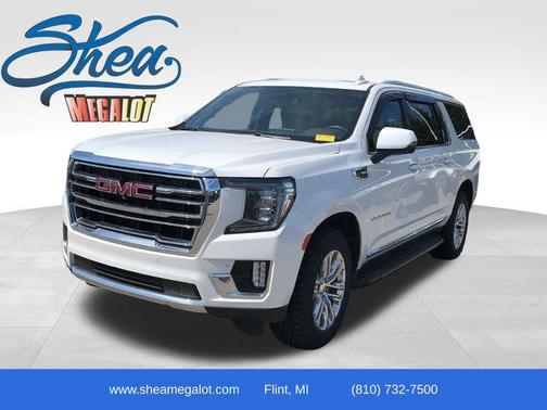 White Frost Tricoat 2022 GMC Yukon XL SLT