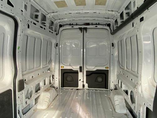 2022 Ford Transit-250 Base