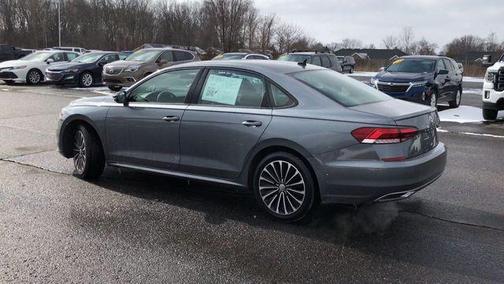 2022 Volkswagen Passat 2.0T Limited Edition